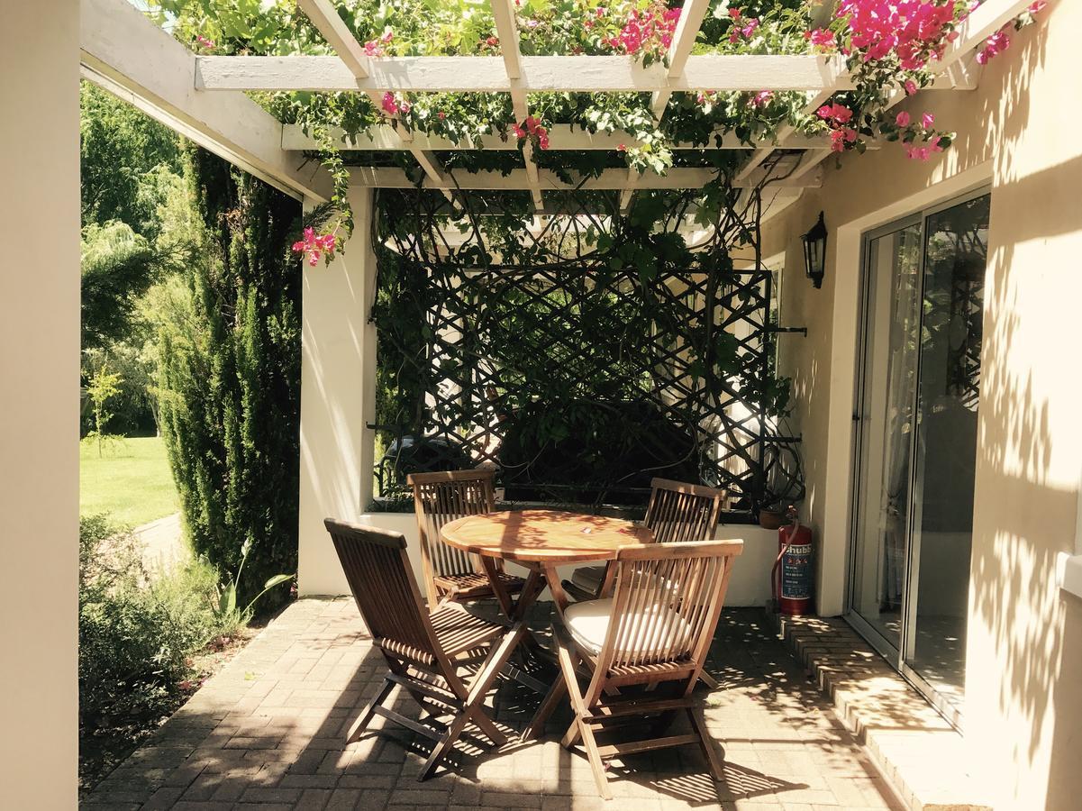 Constantia Spring Bed & Breakfast ภายนอก รูปภาพ